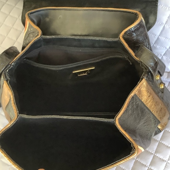 Multicolor Textured Leather Crossbody Handbag - Picture 3 of 5